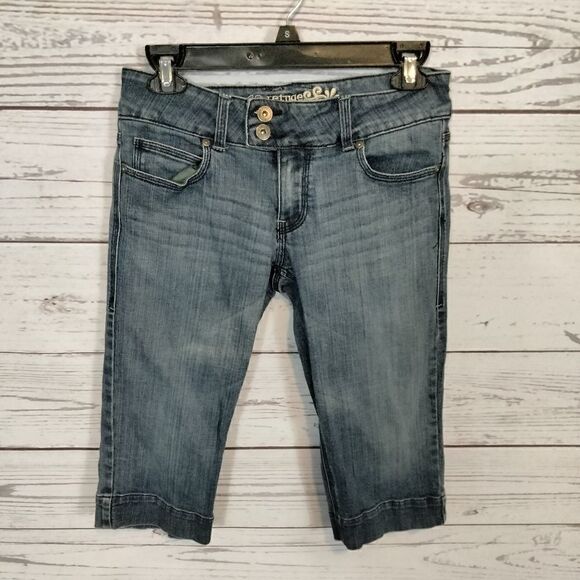 "Refuge Premium" woman's jean capris - Picture 1 of 8